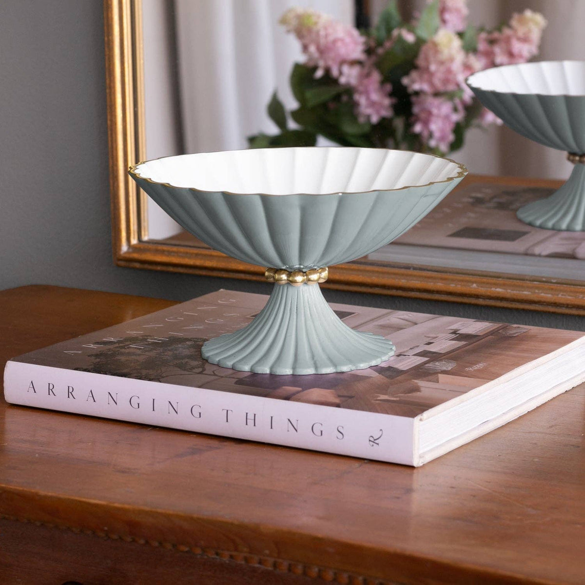 ENCANTO Vienna Small Pedestal (Slate and White)