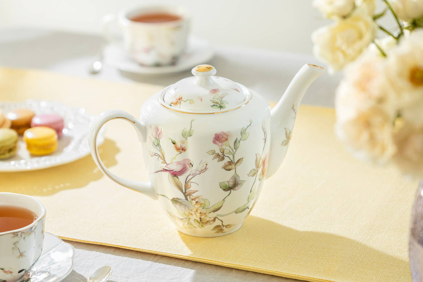 Magnolia Garden 45oz Fine Porcelain Teapot